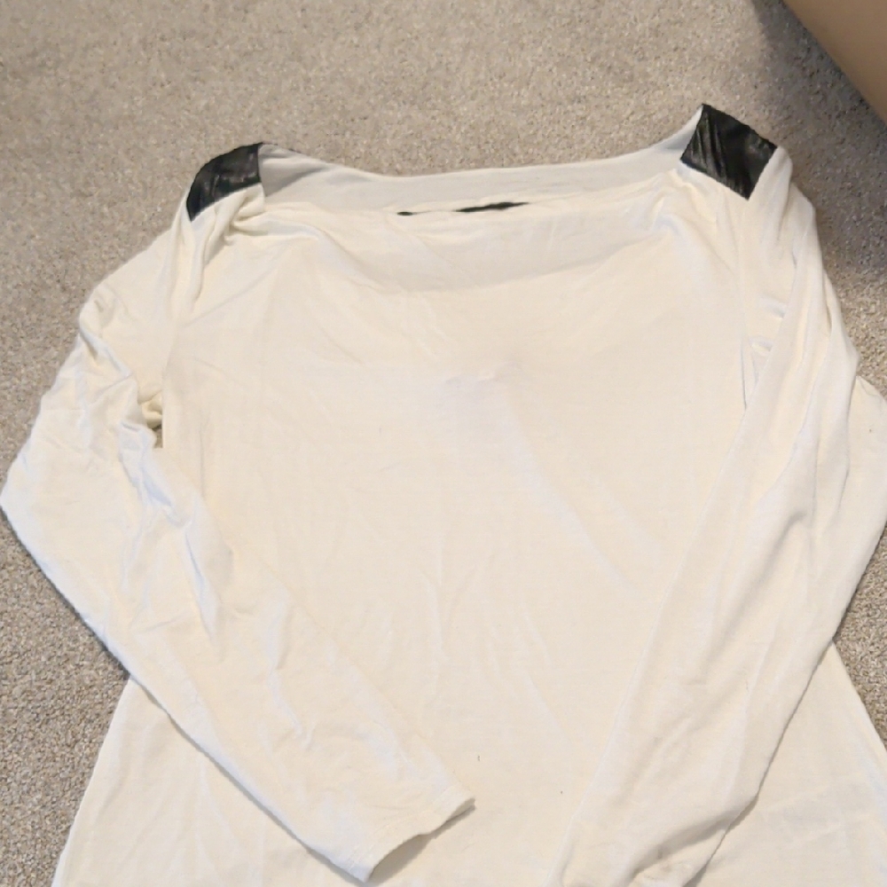Laundry By Shelli Segal Cream and Black Long Sleeve Top
